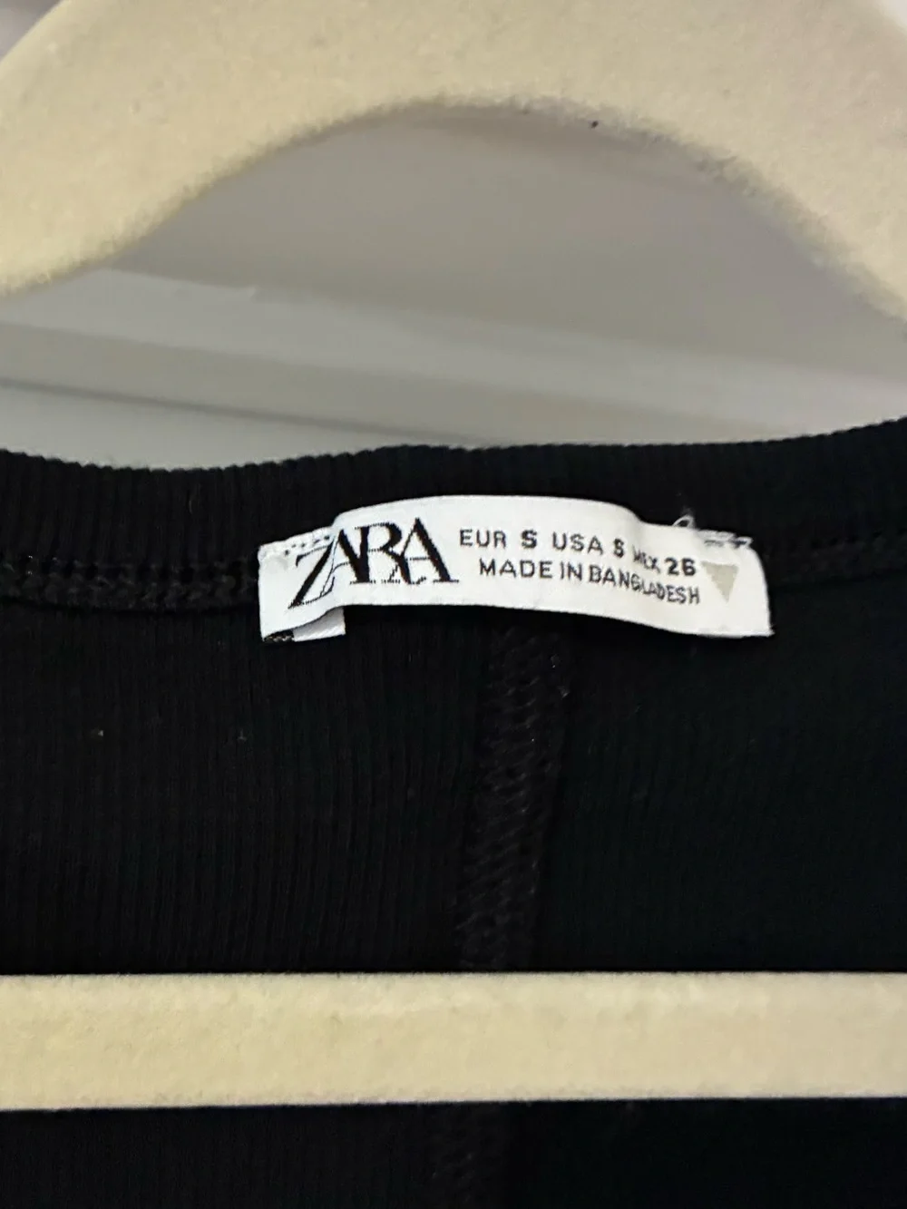 Zara Black Ribbed Scoop Tank Top - Picture 2 of 3
